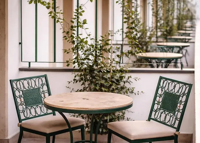 Stelle Hotel The Businest