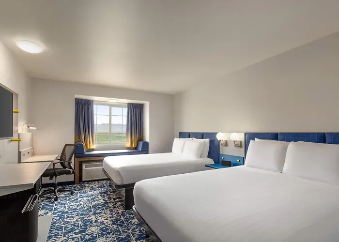 Microtel Inn & Suites By Wyndham Airport