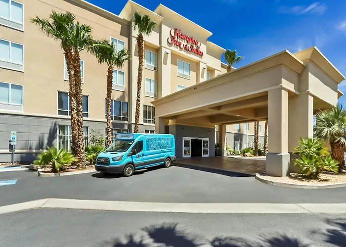 Hampton Inn & Suites West