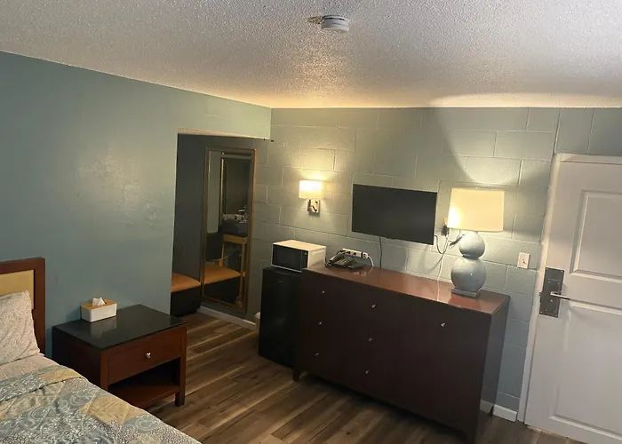 Lamplighter Motel