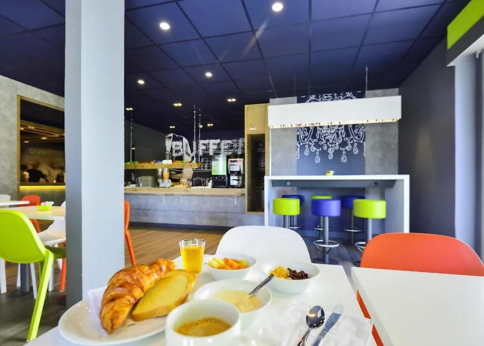ibis budget Pau Lescar