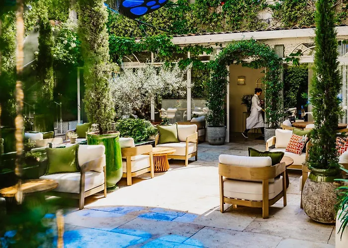 Auberge De Saint-Rémy - Mas De Garance - Table Gastronomique Étoilé