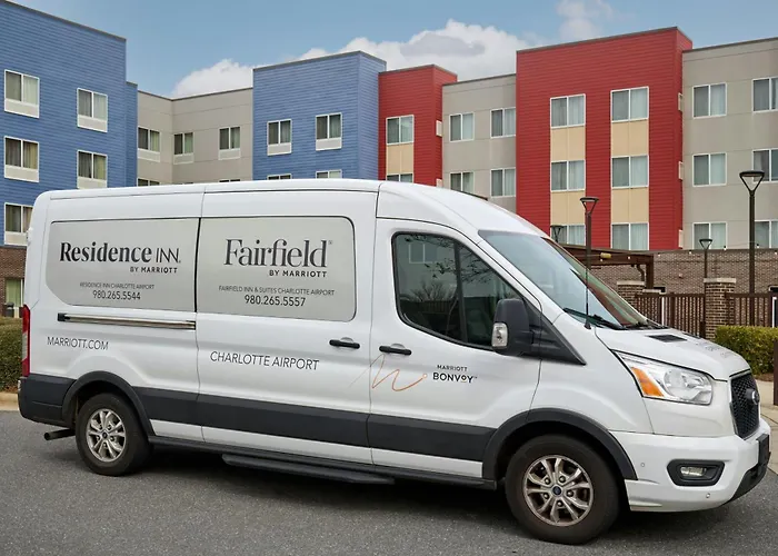 Fairfield Inn & Suites By Marriott Airport