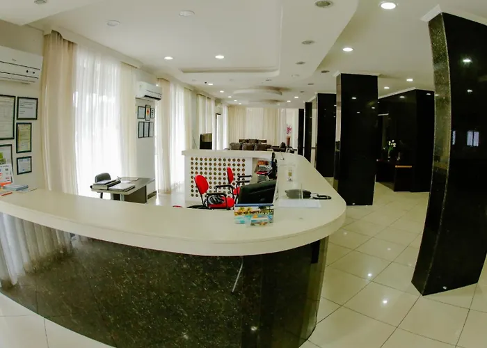 Acropolis Marina Hotel