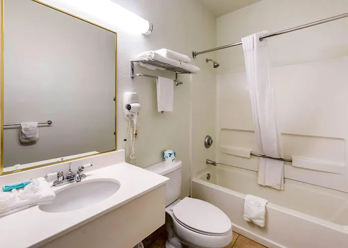 Quality Inn & Suites Gallup I-40 Exit 20