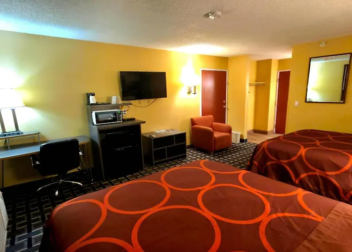 Super 8 By Wyndham Henderson North East Denver