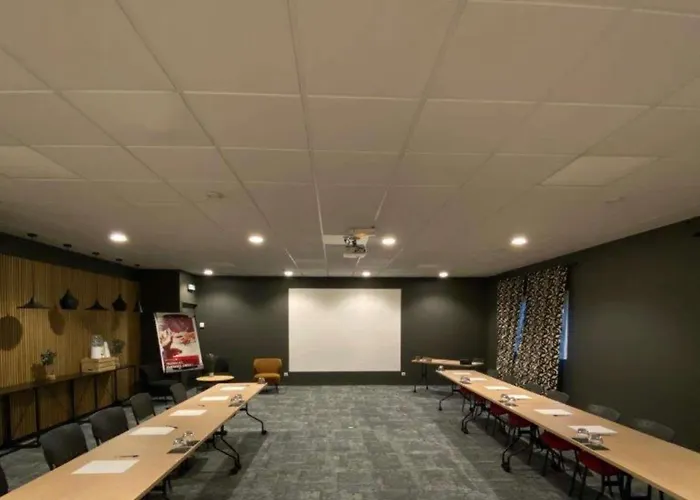 ibis Pau Lescar