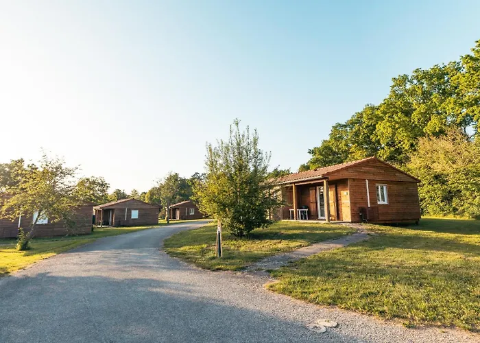 Camping Maeva Escapades Domaine De La Vingeanne