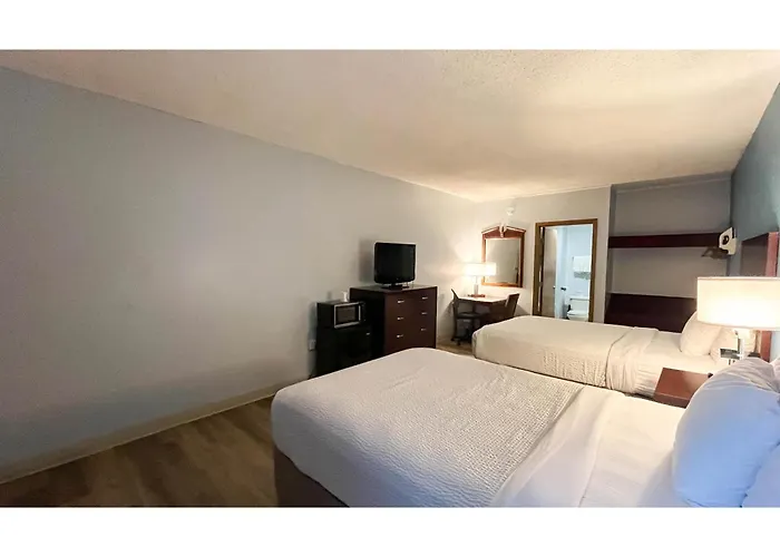 Days Inn By Wyndham Tiffin
