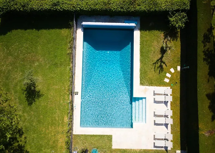 La Grange De Léonie, Chambres d'hôtes avec Piscine et Spa
