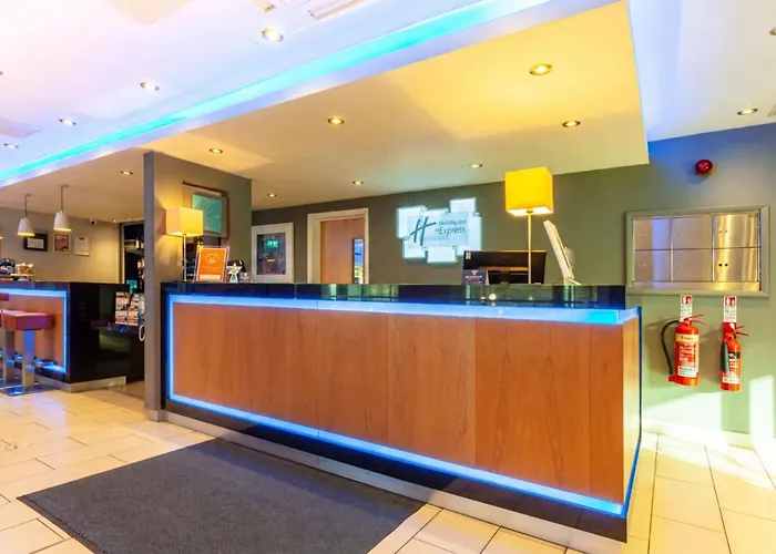 Holiday Inn Express Edinburgh - Royal Mile By Ihg