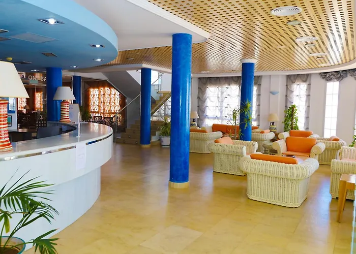 Hotel Punta Del Cantal