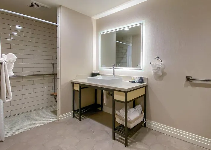 Bluestem Hotel Torrance Los Angeles, An Ascend Collection Hotel