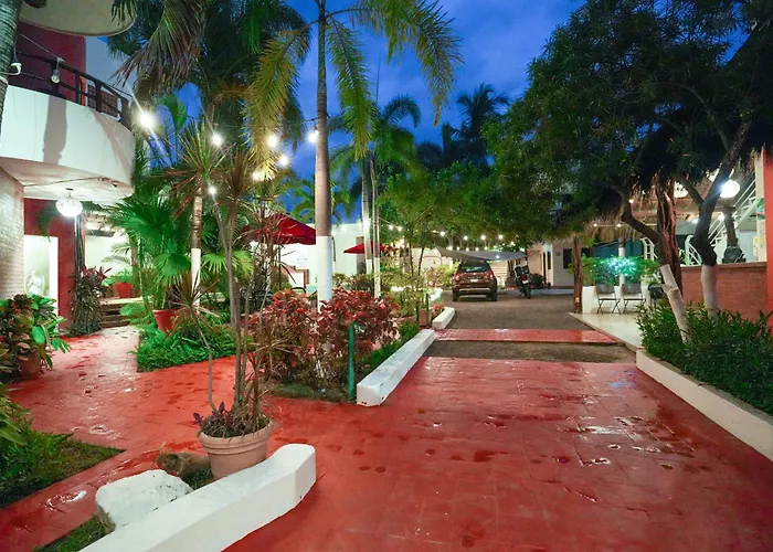 Hotel y Suites Los Encantos