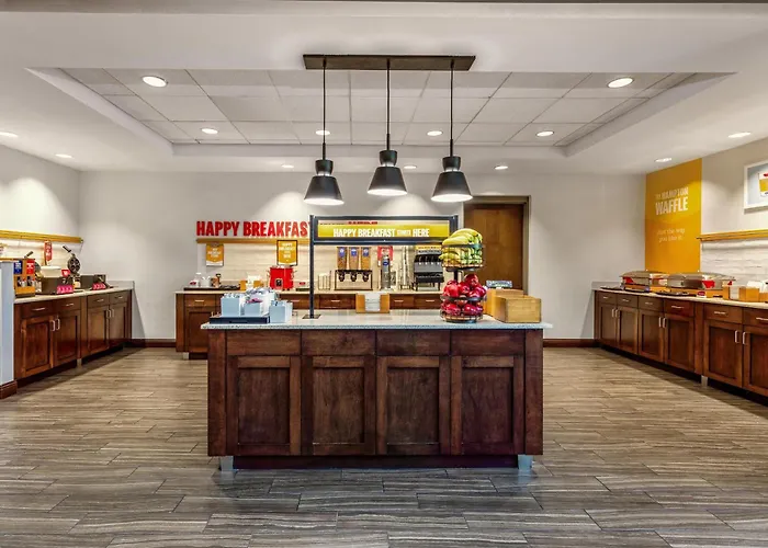 Hampton Inn & Suites - Deland
