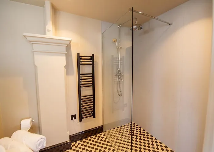 The Carre Arms Hotel & Restaurant