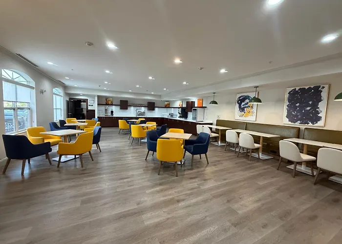 Country Inn & Suites By Radisson, Concord