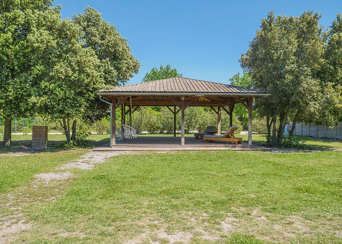 Lodges en Provence - Ecogîtes&Restaurant insolites