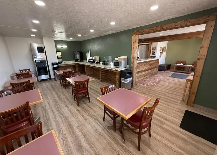Four Corners Inn