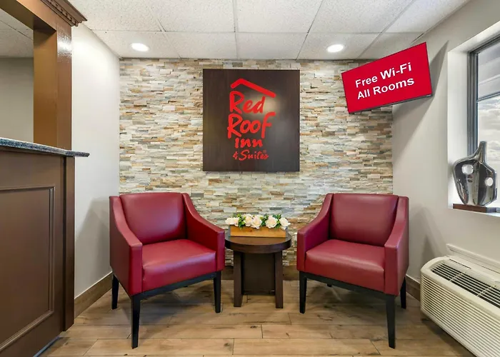 Red Roof Inn & Suites Swansea