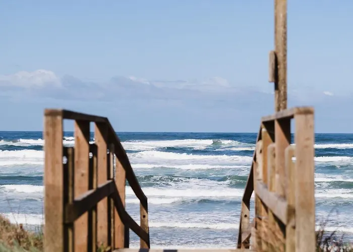 Tillicum Beach Motel - Formerly Deane'S Oceanfront Lodge