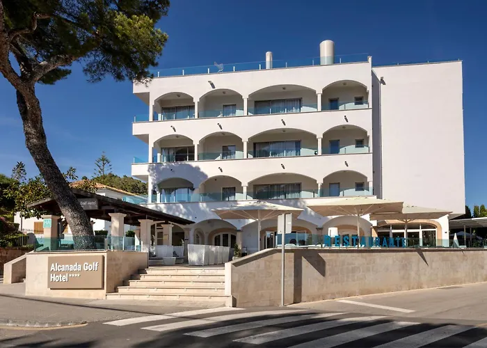 Alcanada Golf Hotel
