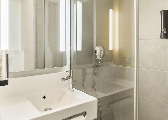 B&B HOTEL Versailles Rocquencourt