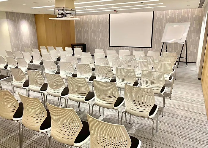 Hotel Indigo Kaohsiung Central Park By Ihg