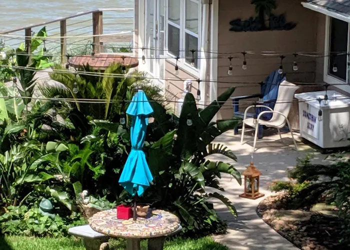 Come Friday Cottages