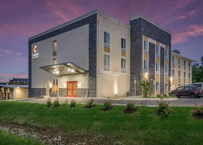 Comfort Inn & Suites Harrisburg - Hershey West