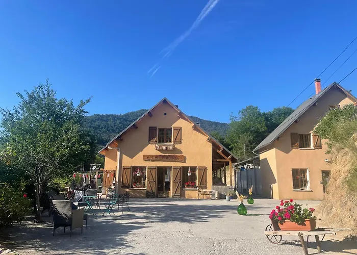 Ferme-auberge le cochon du Madres