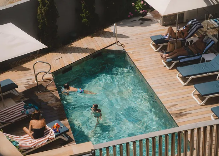 Les Elmes - &Spa