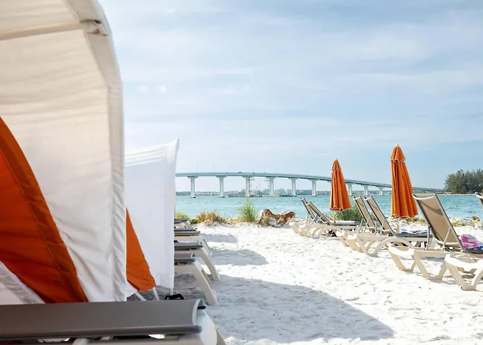Dolphin Sands Clearwater Beach, An Ascend Collection Hotel