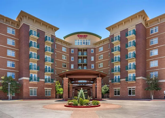 Drury Inn & Suites