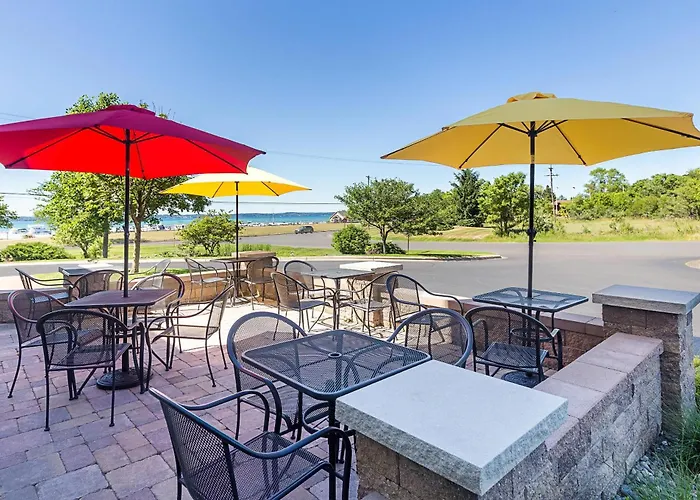 Sleep Inn & Suites Bay View Acme -