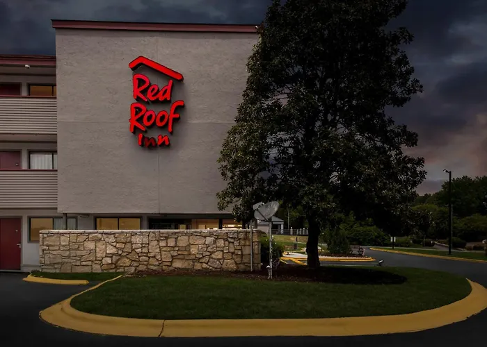 Red Roof Inn - Biltmore West