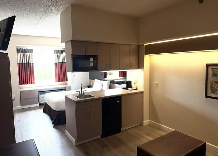 Microtel Inn & Suites By Wyndham Bloomington Msp Airport