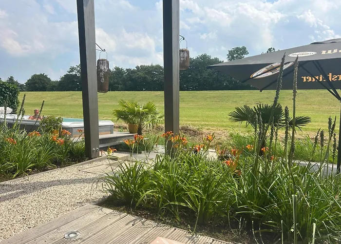 B&B Veluwemeer, Jacuzzi, Swim Spa, Sauna, Steam Bath And Sandy Beach