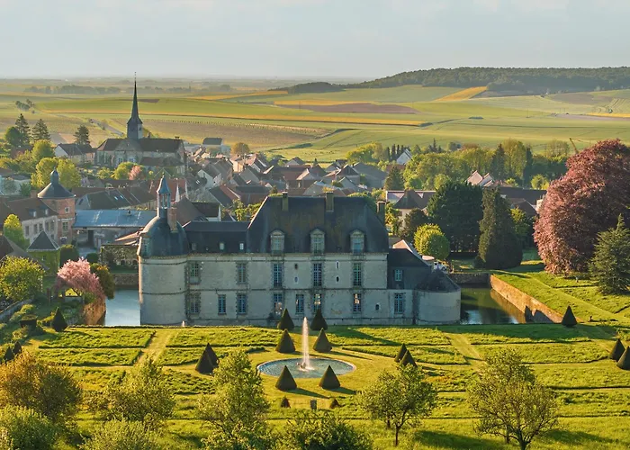 Le Château D'Etoges - Les Collectionneurs