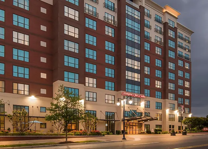 Hampton Inn & Suites National Harbor/Alexandria Area
