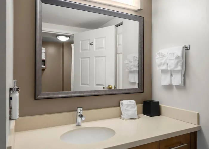 Staybridge Suites Indianapolis-Airport By Ihg