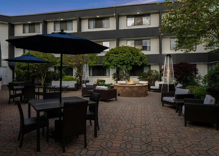 Courtyard Hartford Cromwell