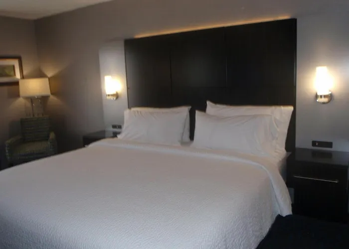 Holiday Inn Express Janesville-I-90 & Us Highway 14 By Ihg