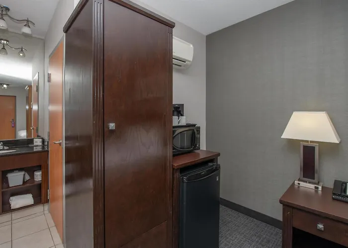 Coast Lethbridge Hotel & Conference Centre