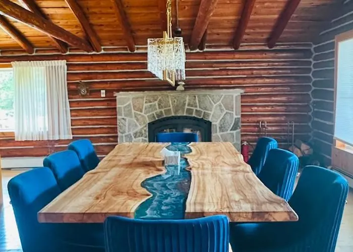 Lakewoods Cottage
