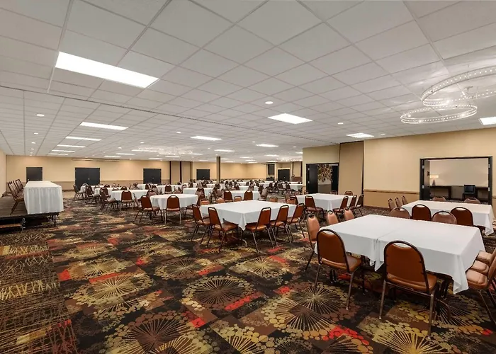 Ramada By Wyndham Grand Forks