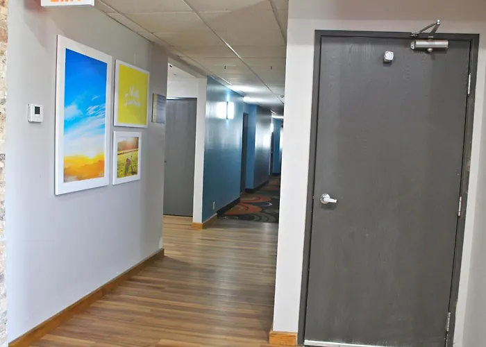 Days Inn By Wyndham West-Eau Claire