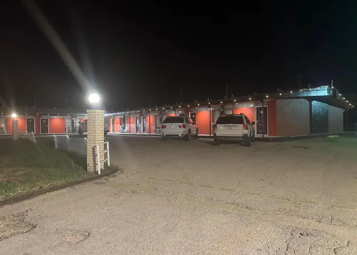 Holiday Host Motel & Rv Park