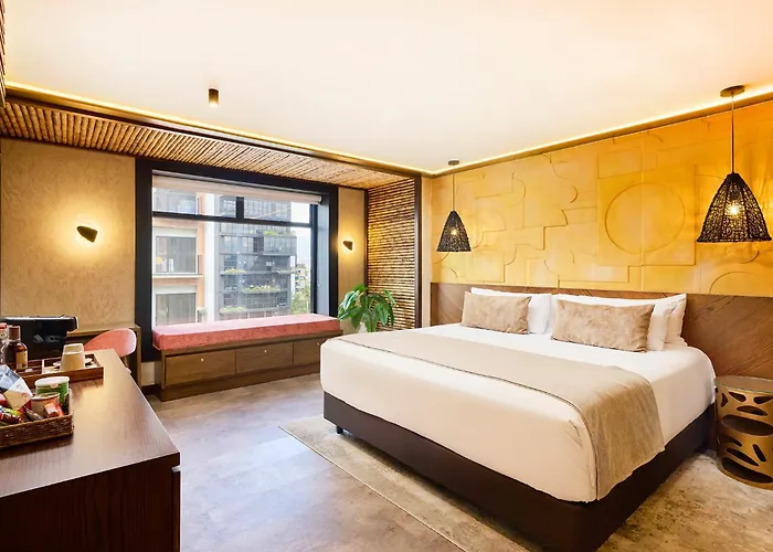 Golden Valley Hotel
