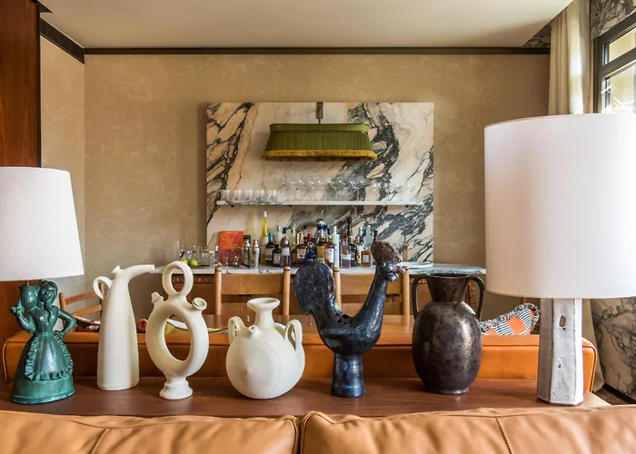 Brach - Evok Collection